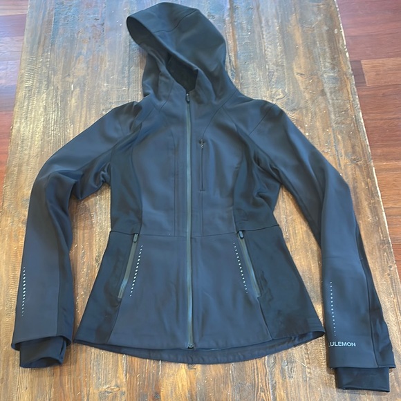 Lululemon Athletica Black Utility Jacket with High Collar - Picture 4 of 7
